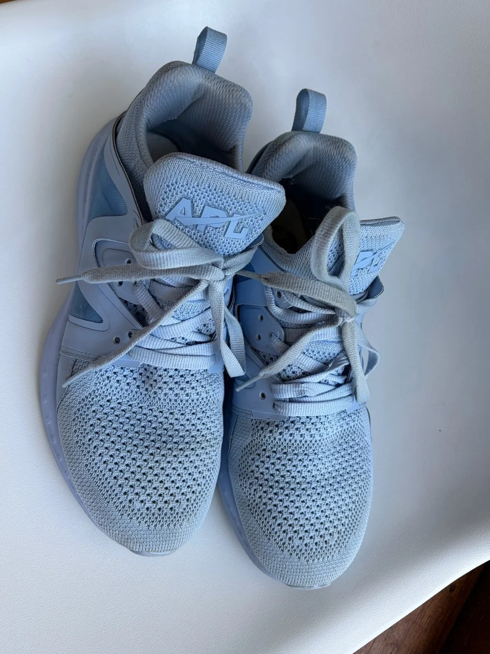 APL Ascend  Women’s 9.5  Lightweight  Tech Weave Knit Sneakers in Ice Blue